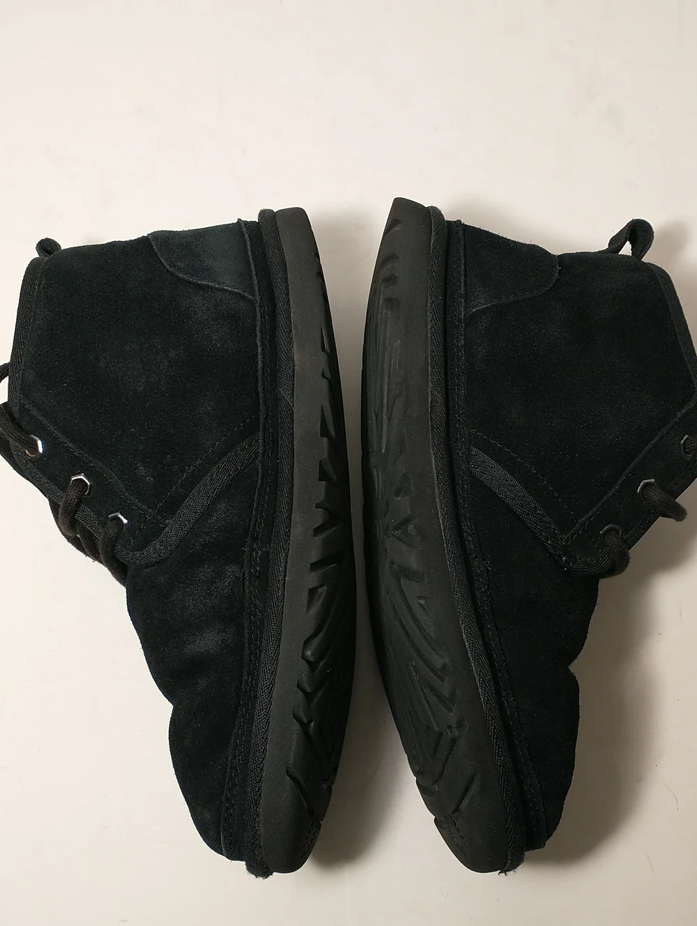 UGG Black Neumel Chukka Boot, Size 6, Euro 39, Grey Lining, Lace Up, Lugged Sole